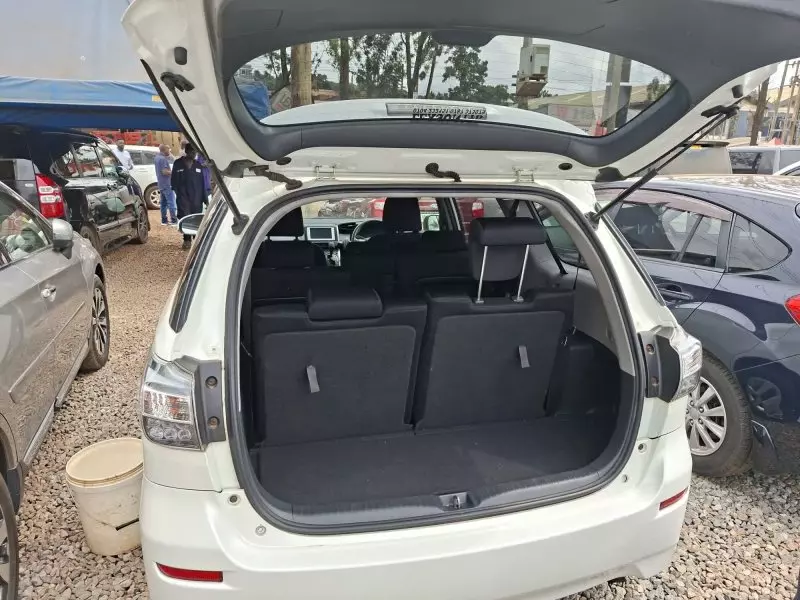 Toyota Wish   - 2012