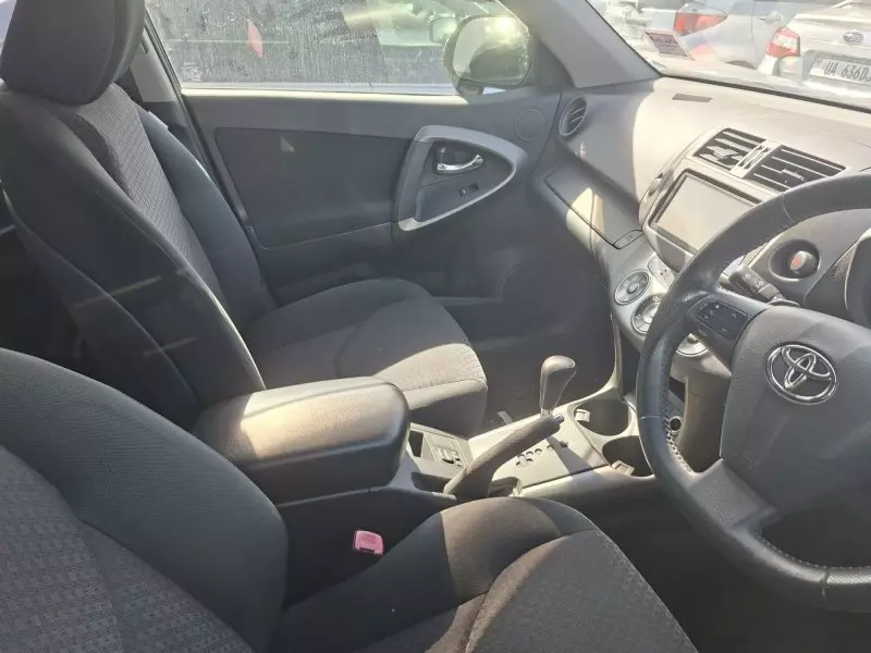 Toyota Vanguard    - 2013