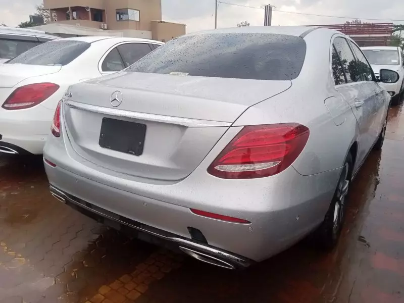 Mercedes-Benz E 200   - 2016
