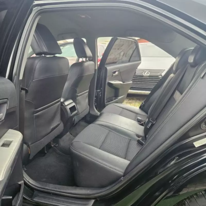 Toyota Camry   - 2014