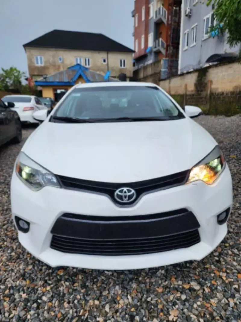 Toyota Corolla   - 2015