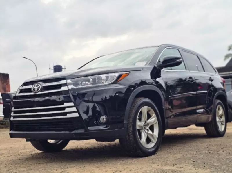 Toyota Highlander   - 2022