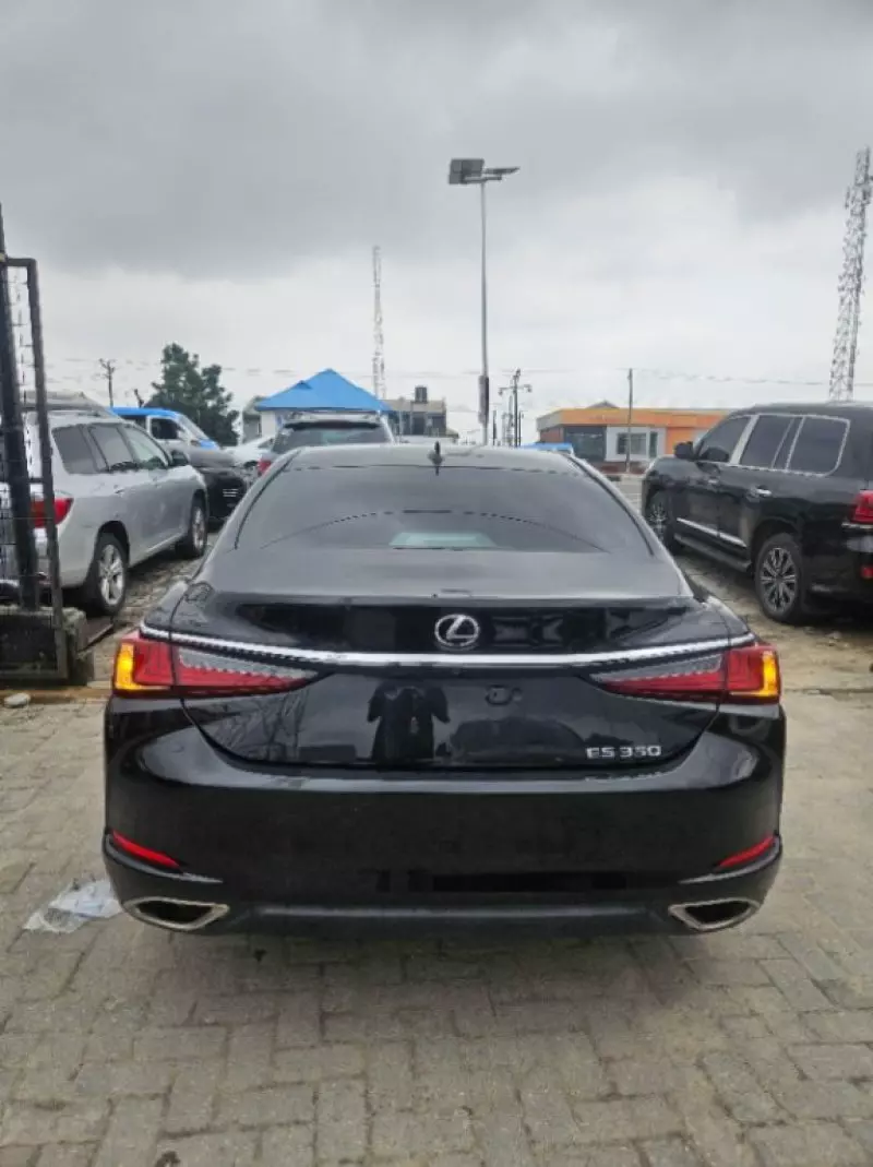 Lexus ES 350 - 2022