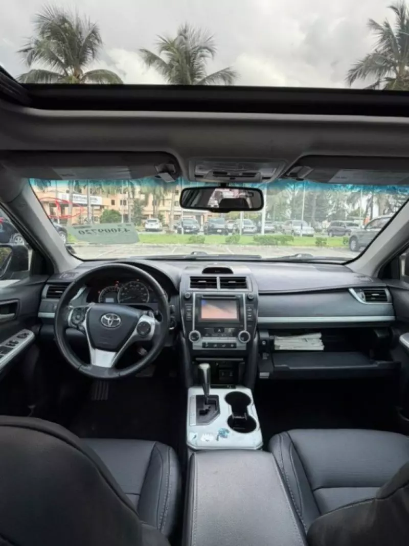 Toyota Camry - 2012