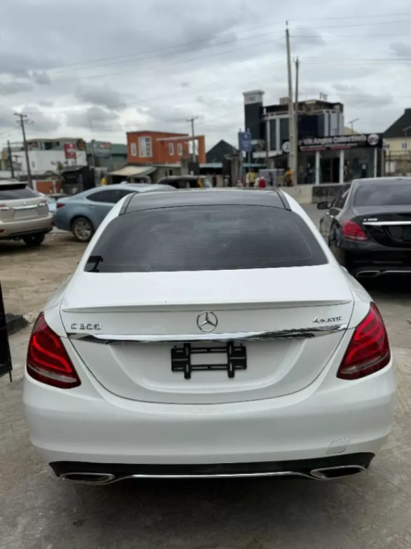 Mercedes-Benz C 300   - 2016