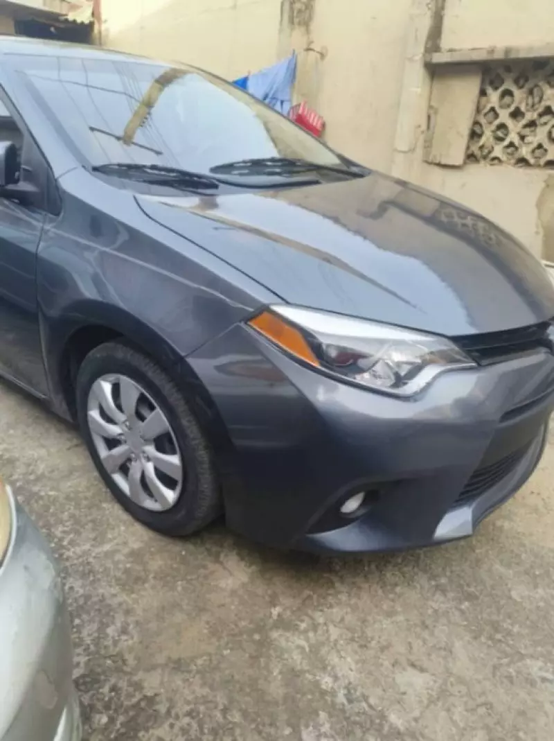 Toyota Corolla   - 2015