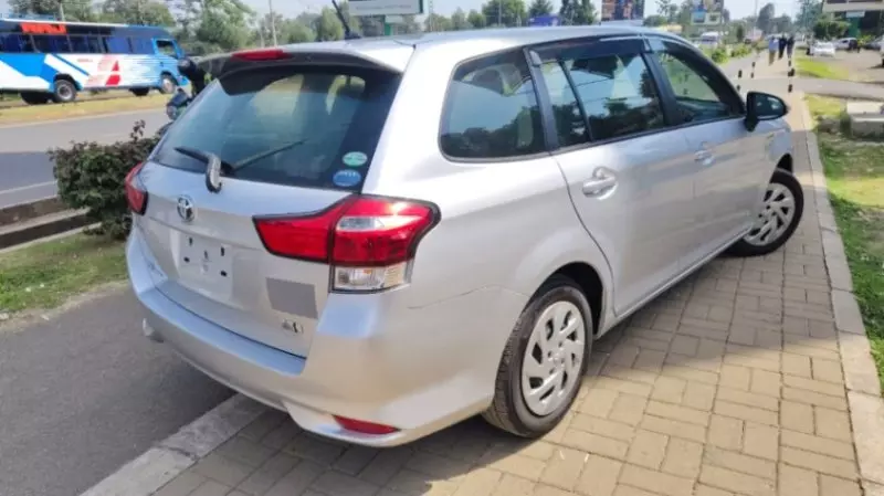 Toyota Fielder hybrid    - 2019