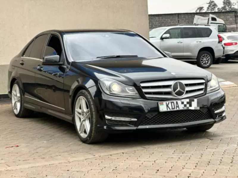 Mercedes-Benz C 200   - 2013