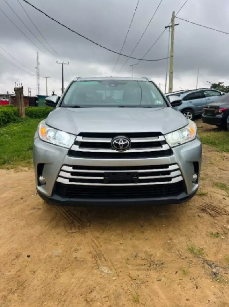 TOYOTA Highlander   - 2017