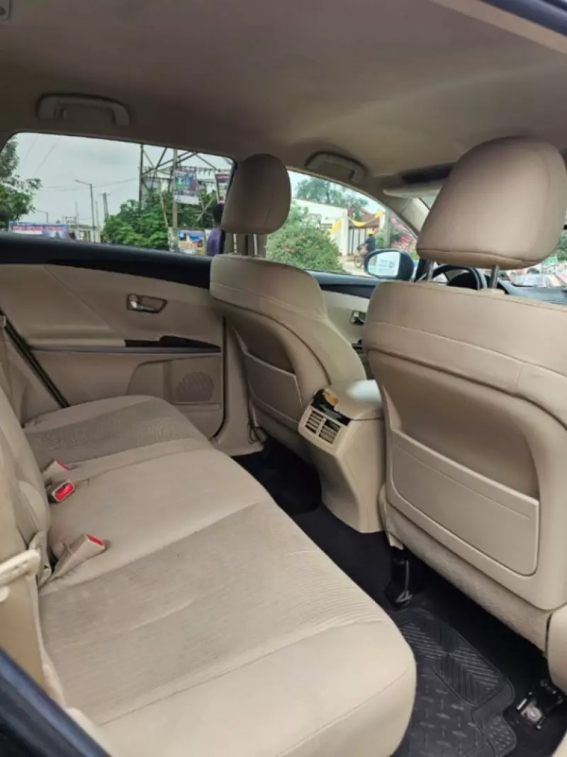 Toyota Venza   - 2013