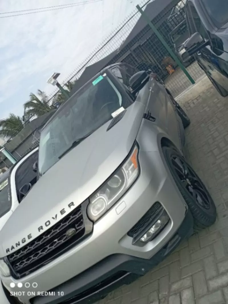 Land Rover Range Rover Sport   - 2014
