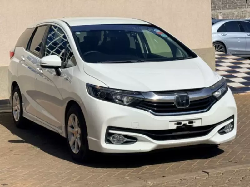 Honda Fit shuttle    - 2019