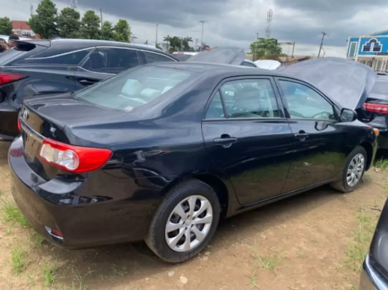 TOYOTA Corolla   - 2012