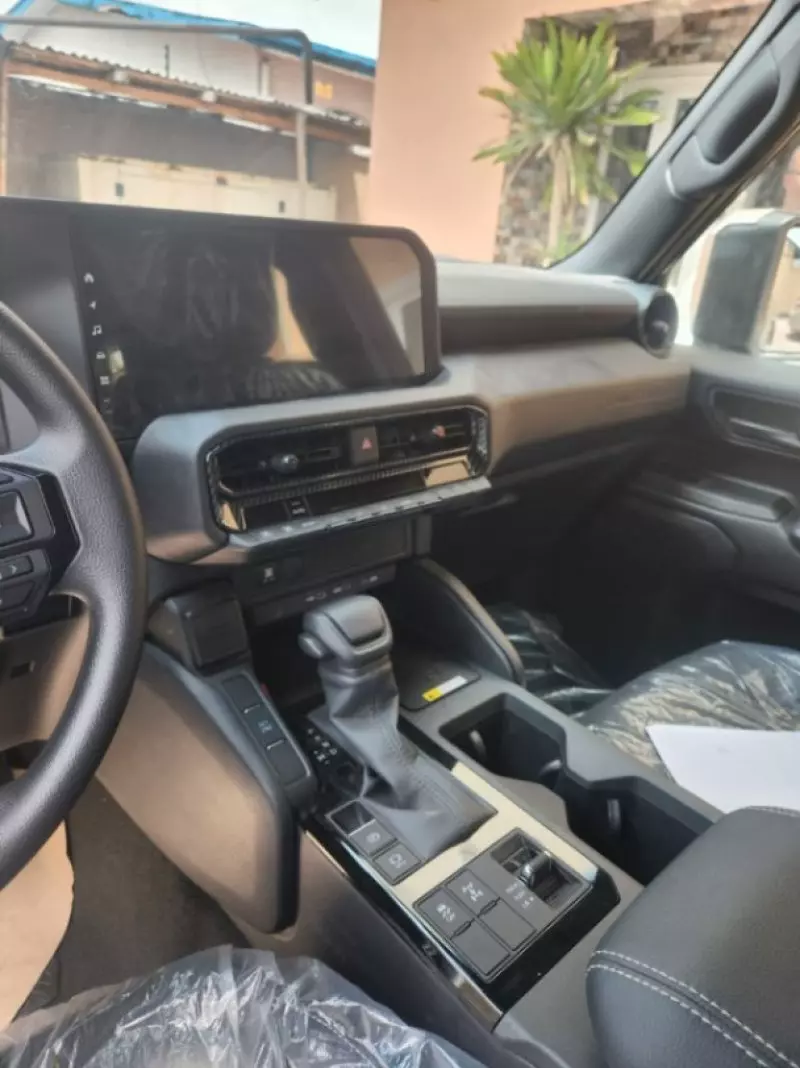 Toyota Landcruiser Prado   - 2025