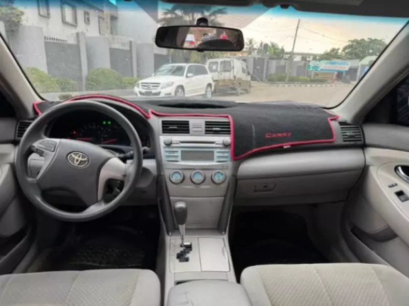 Toyota Camry   - 2008