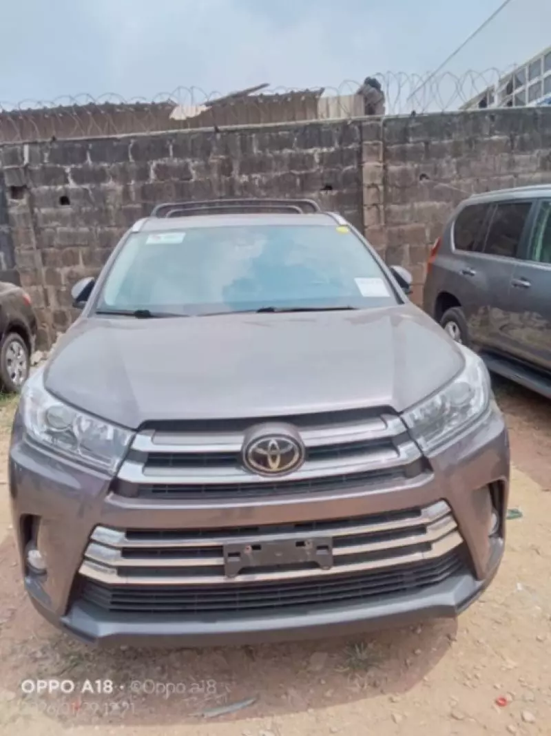 TOYOTA Highlander   - 2017
