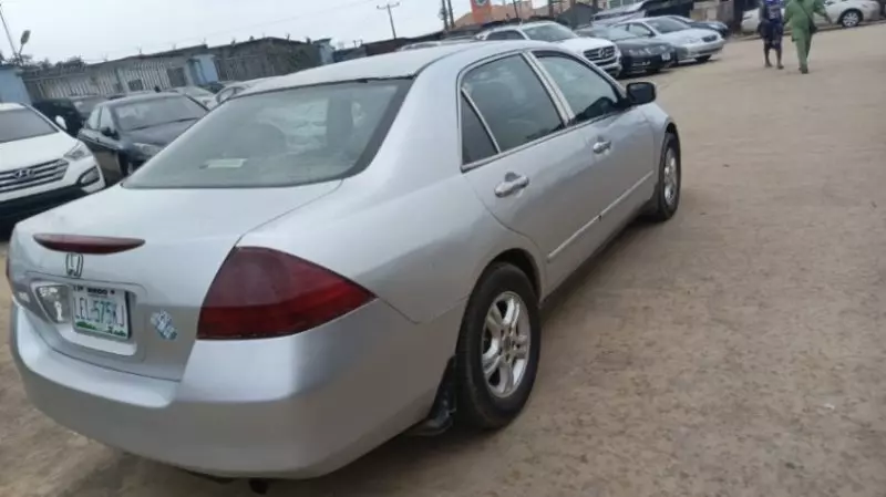 Honda Civic   - 2006