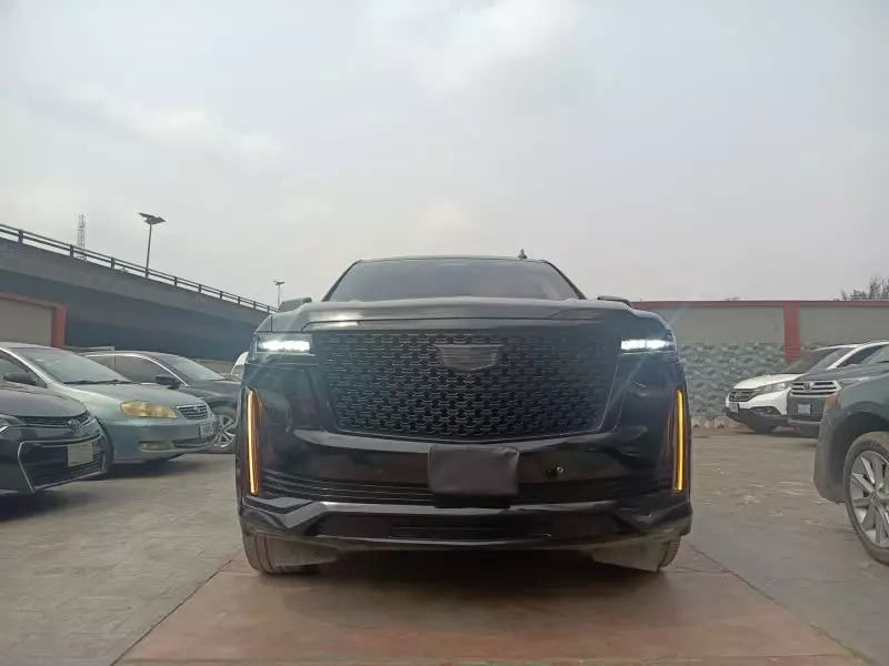 Cadillac Escalade   - 2023