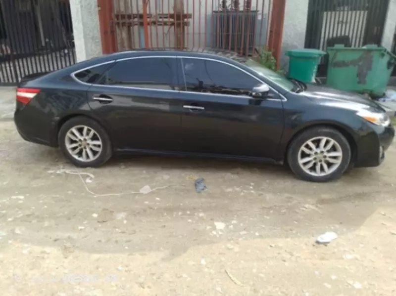 Toyota Avalon   - 2015