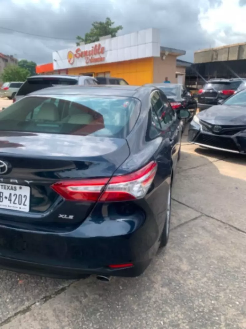 TOYOTA Camry   - 2018