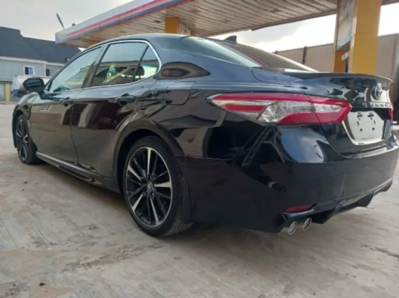 TOYOTA Camry   - 2018