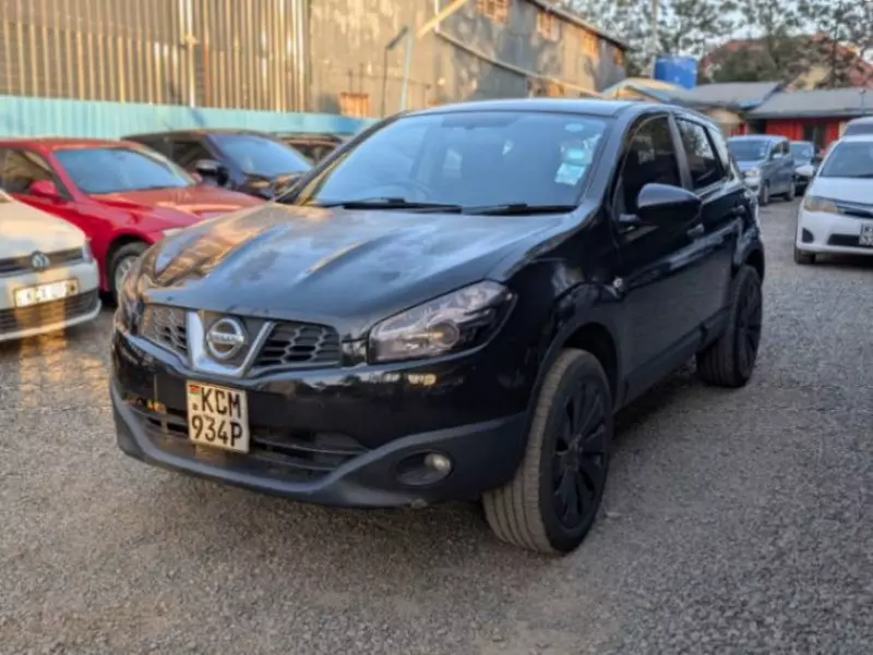 Nissan Qashqai   - 2010