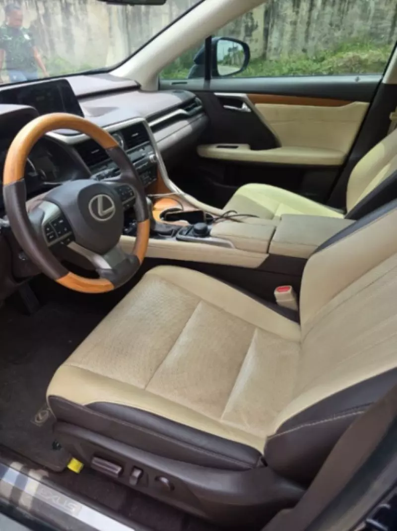 Lexus RX   - 2017