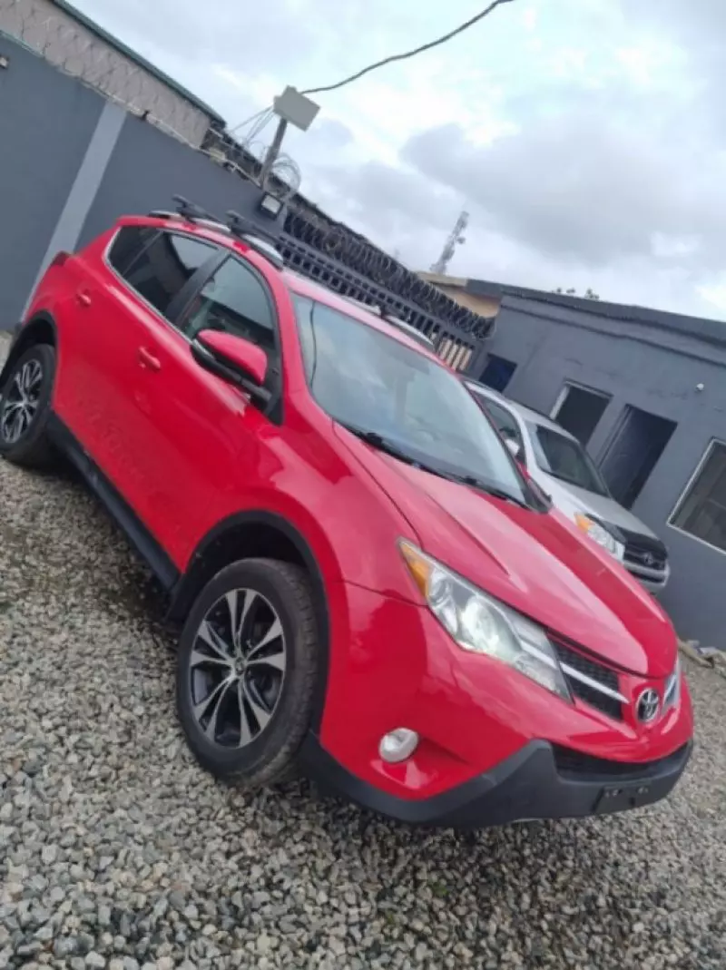 TOYOTA RAV4   - 2015