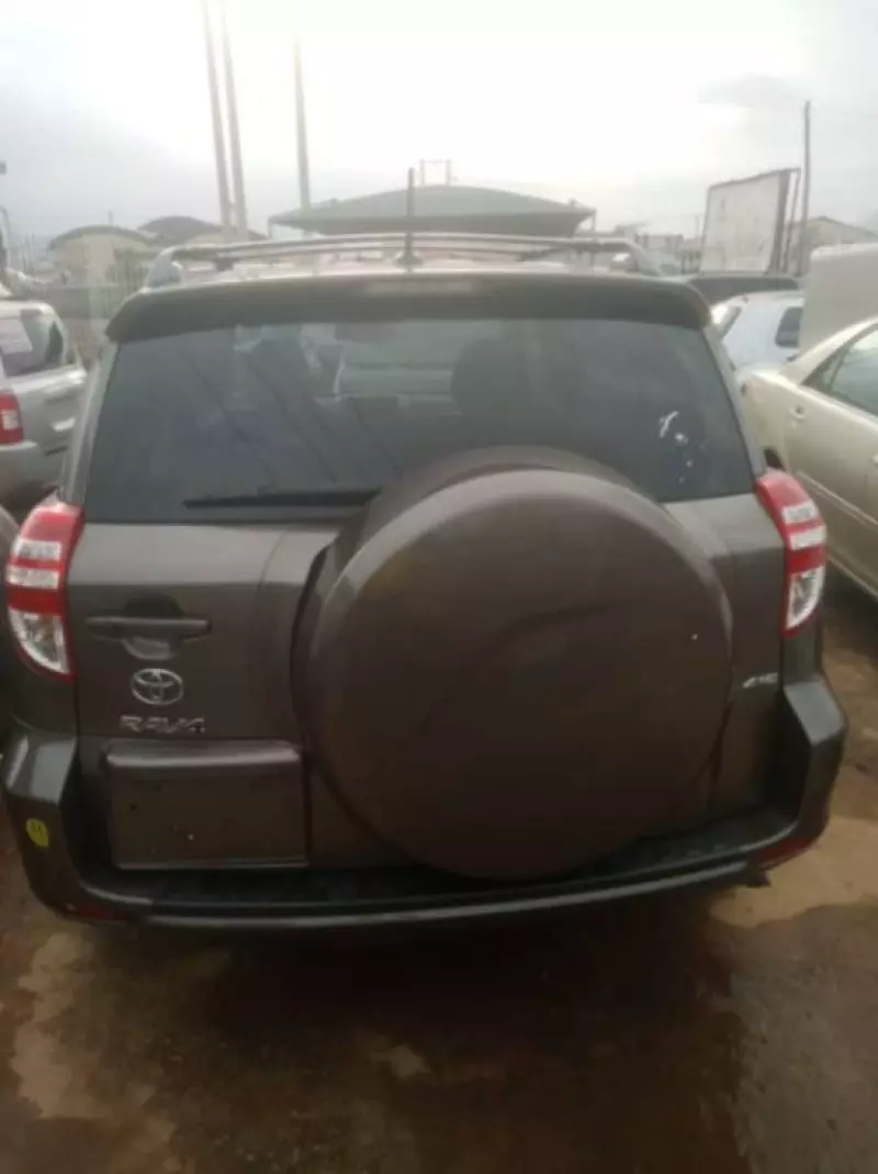 Toyota Rav4   - 2011
