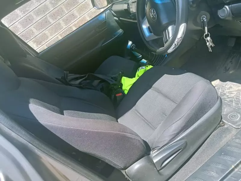 Toyota Hilux   - 2016