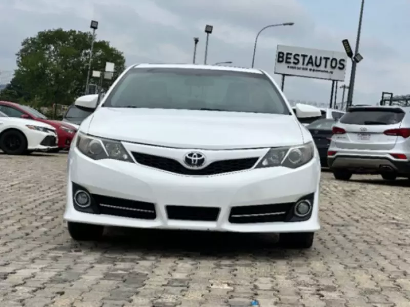 TOYOTA Camry   - 2012