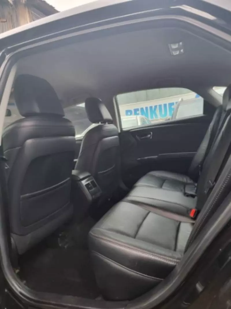 Toyota Avalon   - 2016