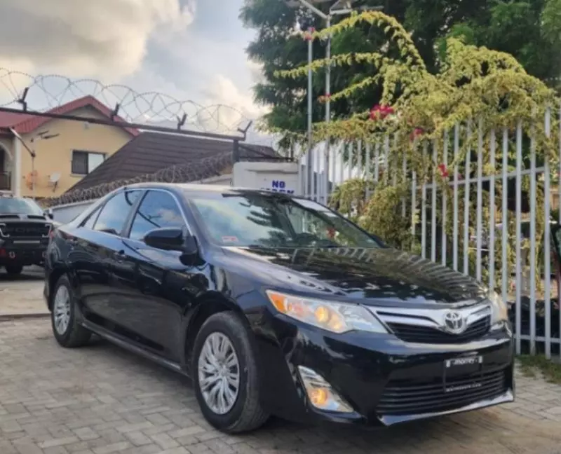 Toyota Camry   - 2012