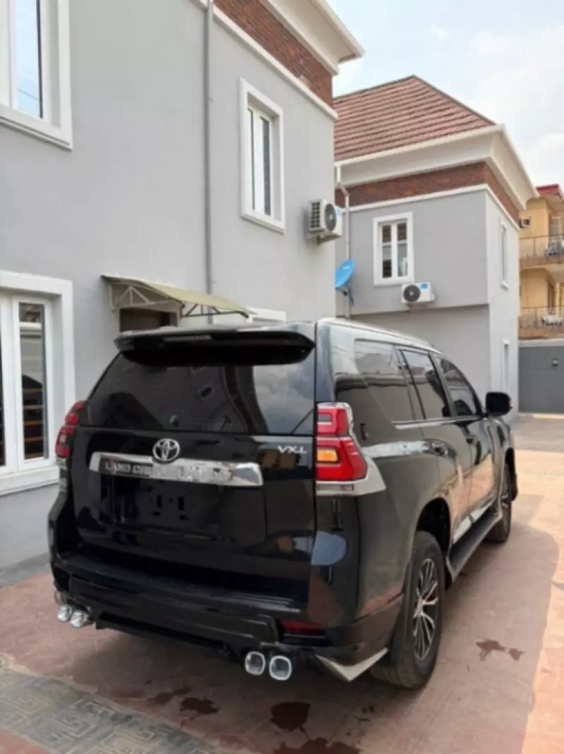 TOYOTA LANDCRUISER VXR - 2010