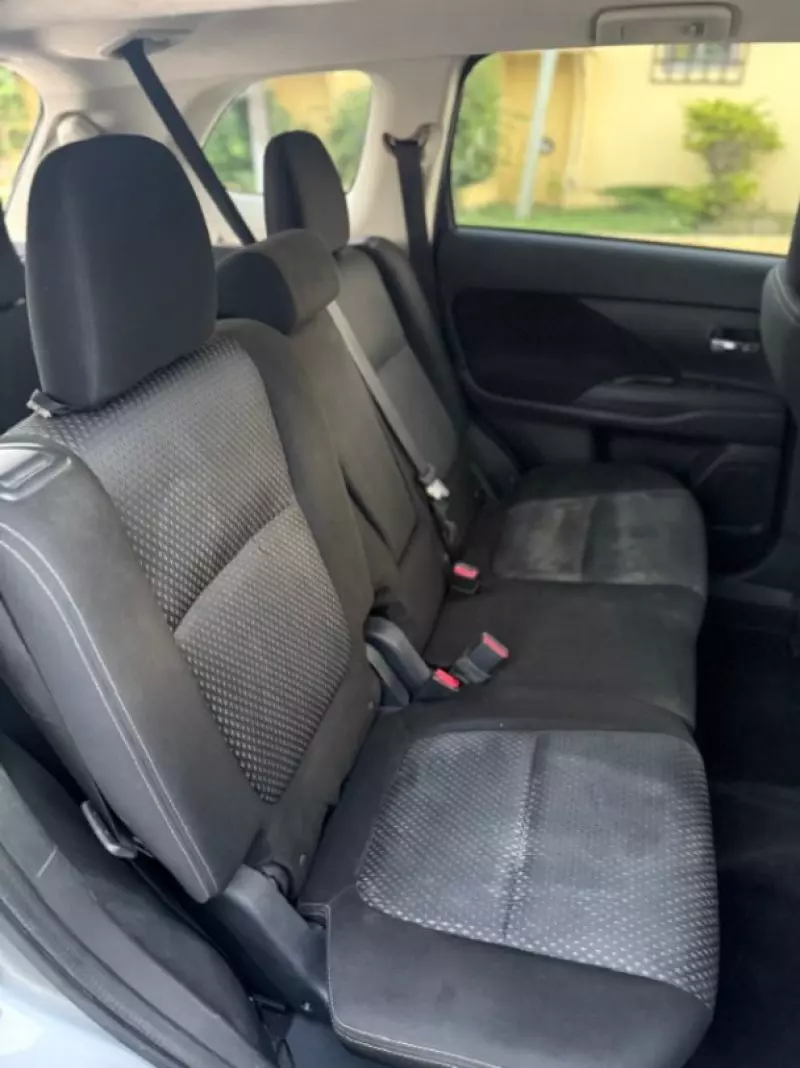 Mitsubishi Outlander   - 2018