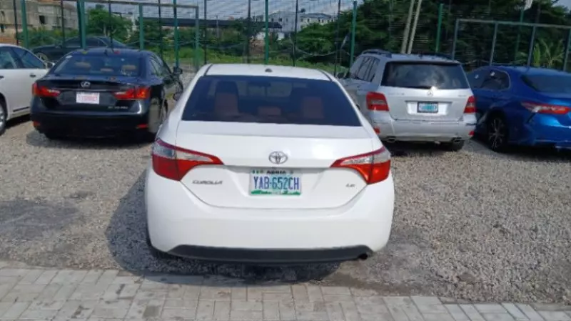 TOYOTA Corolla - 2014