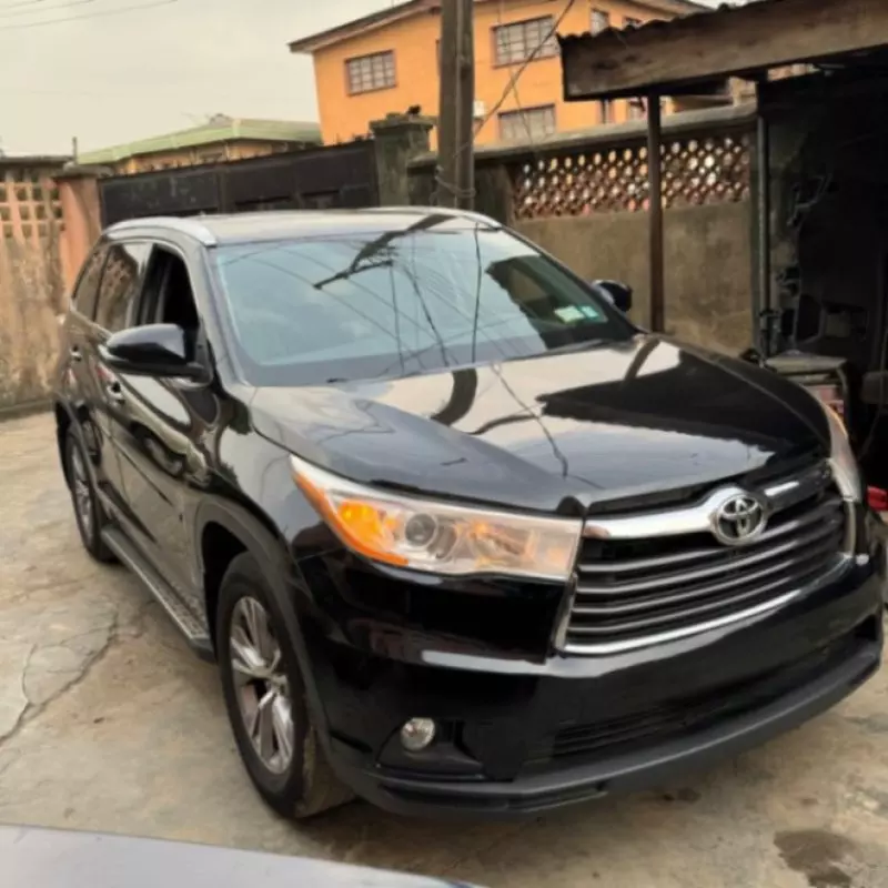 Toyota Highlander   - 2016