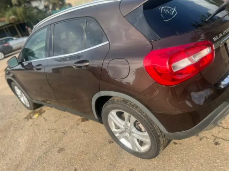 Mercedes-Benz GLA-Class   - 2015