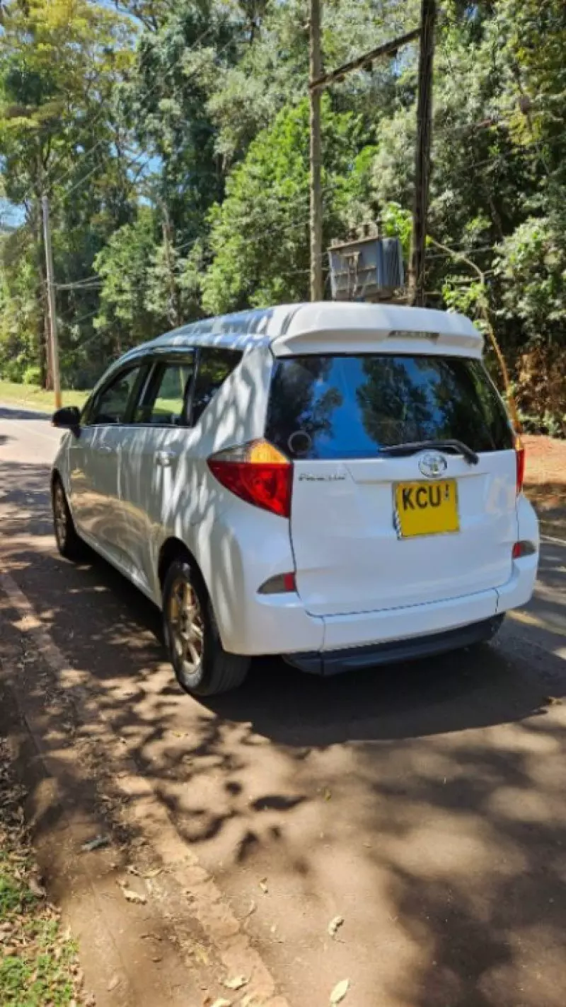 TOYOTA Ractis - 2013