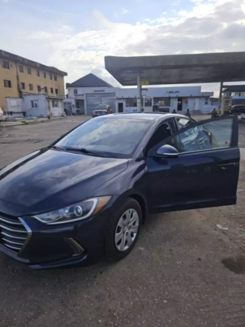 Hyundai Elantra   - 2017