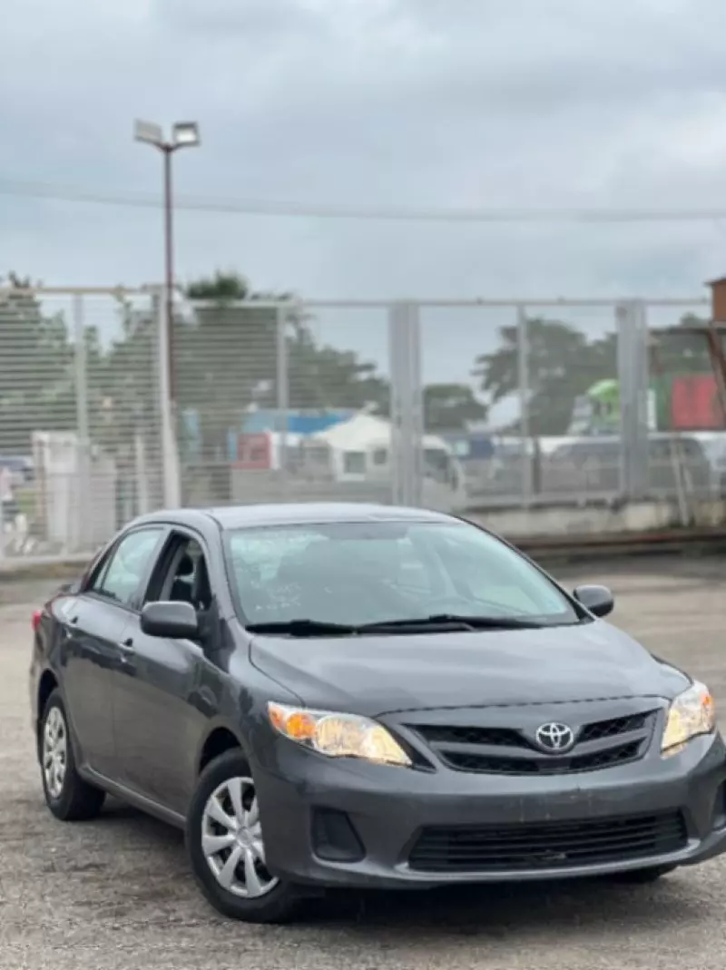 Toyota Corolla   - 2013