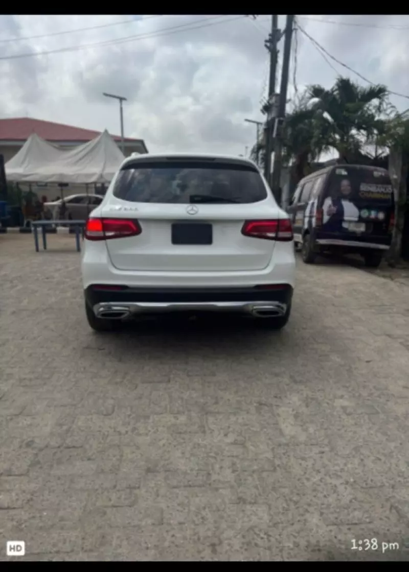 Mercedes-Benz GLC 300 - 2018