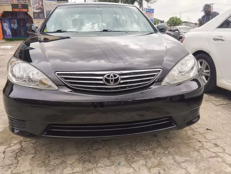 Toyota Camry   - 2006