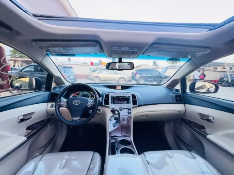 Toyota Venza   - 2011
