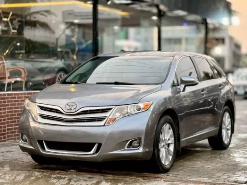 Toyota Venza   - 2013