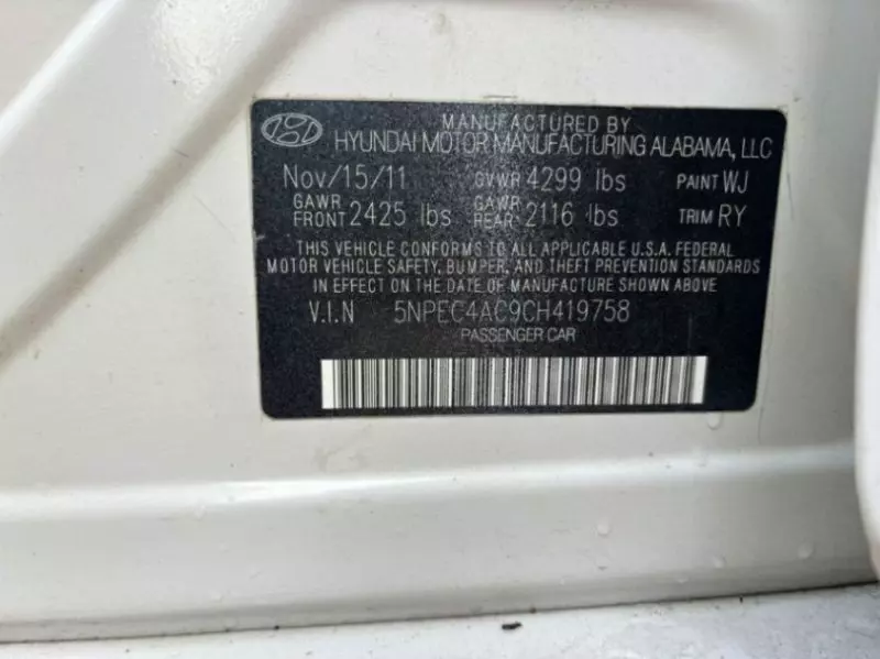 Hyundai Sonata   - 2012