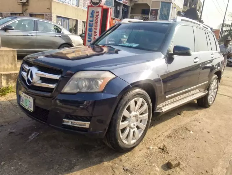 Mercedes-Benz GLK 350   - 2010