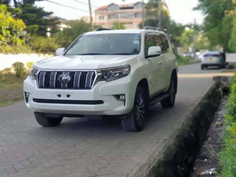 Toyota Landcruiser Prado   - 2019