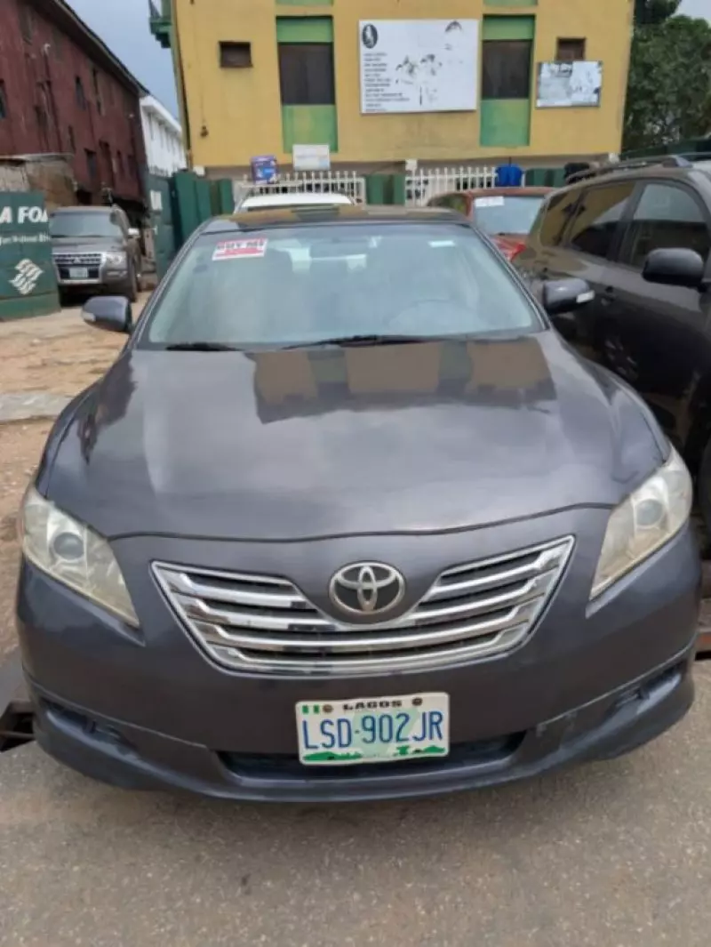 TOYOTA Camry   - 2009