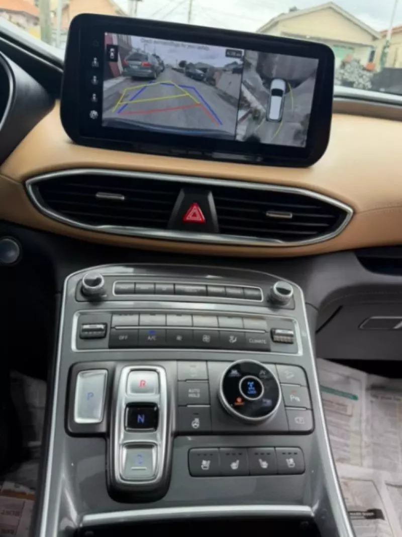 Hyundai Santa Fe   - 2022